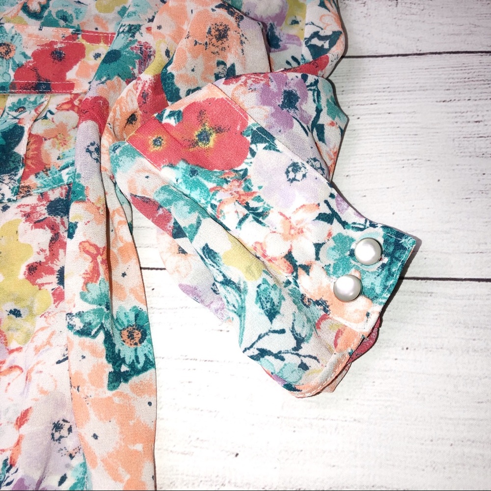 American Rag Floral Button Blouse - Picture 4 of 11
